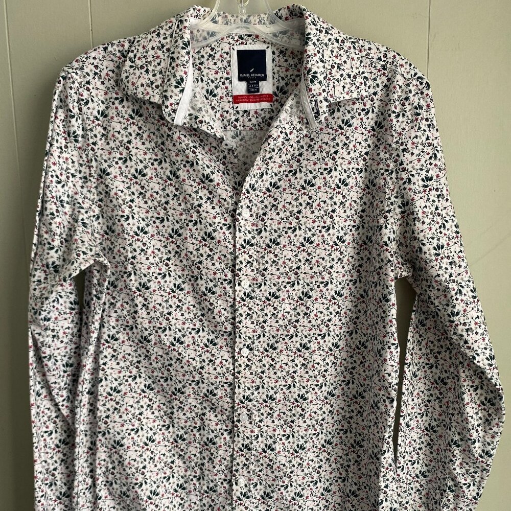 Daniel Hechter Floral Pattern Slim Fit Non Iron Button Down Long Sleeve Medium